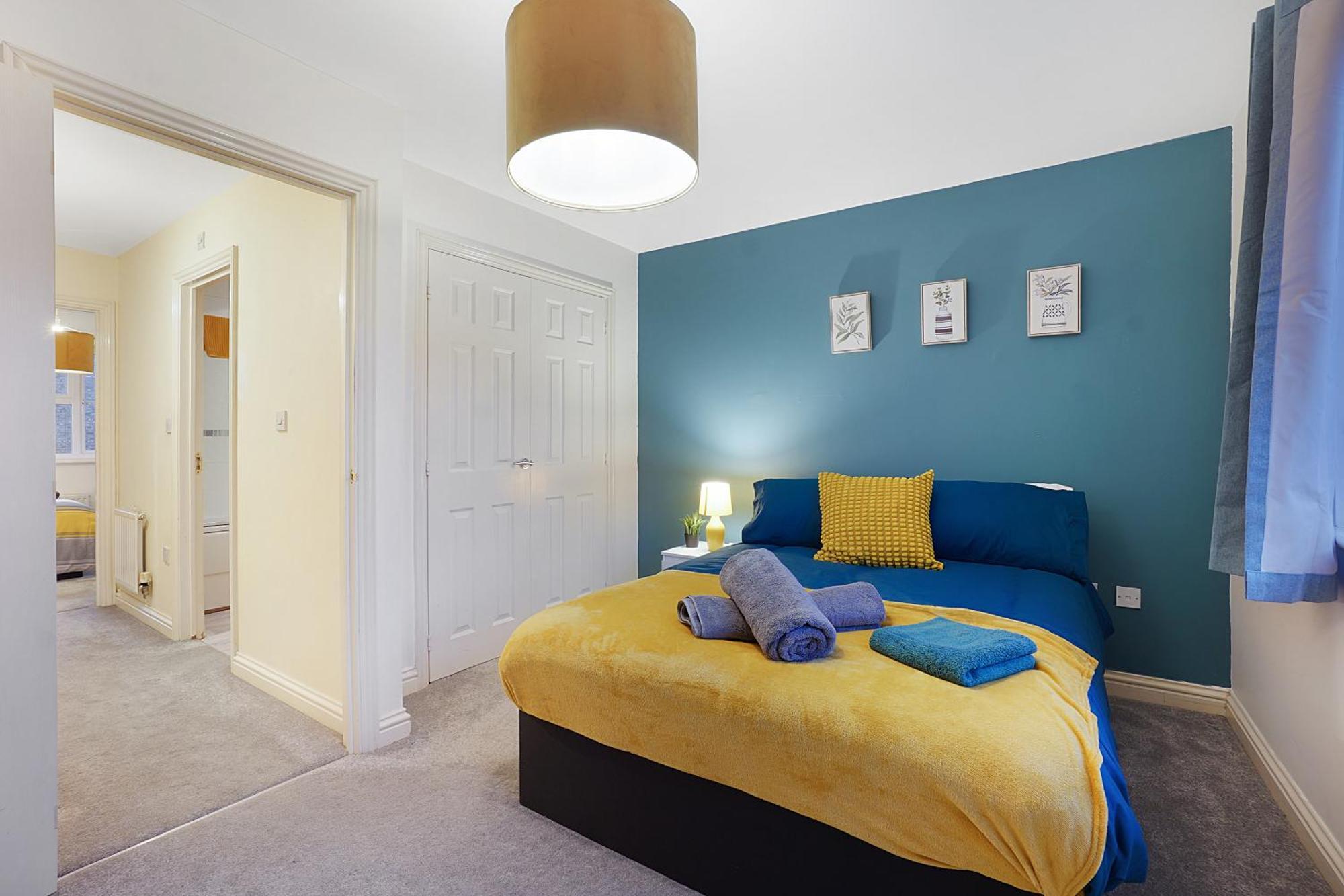 Comfortable Stylish Townhouse In Ashford Sleeps 5 Netflix 2 Parking Spaces Perfect For Contractors And Families Ashford (Kent) Exterior foto
