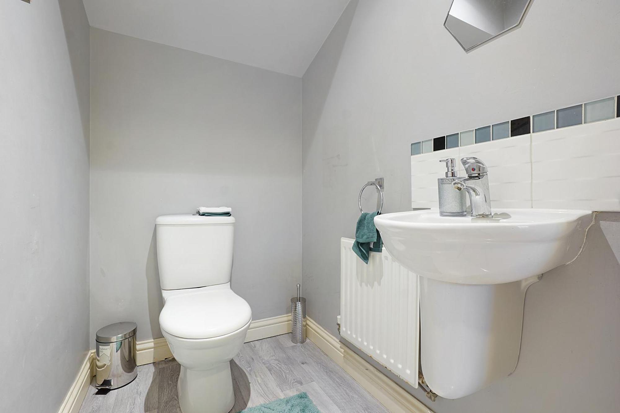 Comfortable Stylish Townhouse In Ashford Sleeps 5 Netflix 2 Parking Spaces Perfect For Contractors And Families Ashford (Kent) Exterior foto