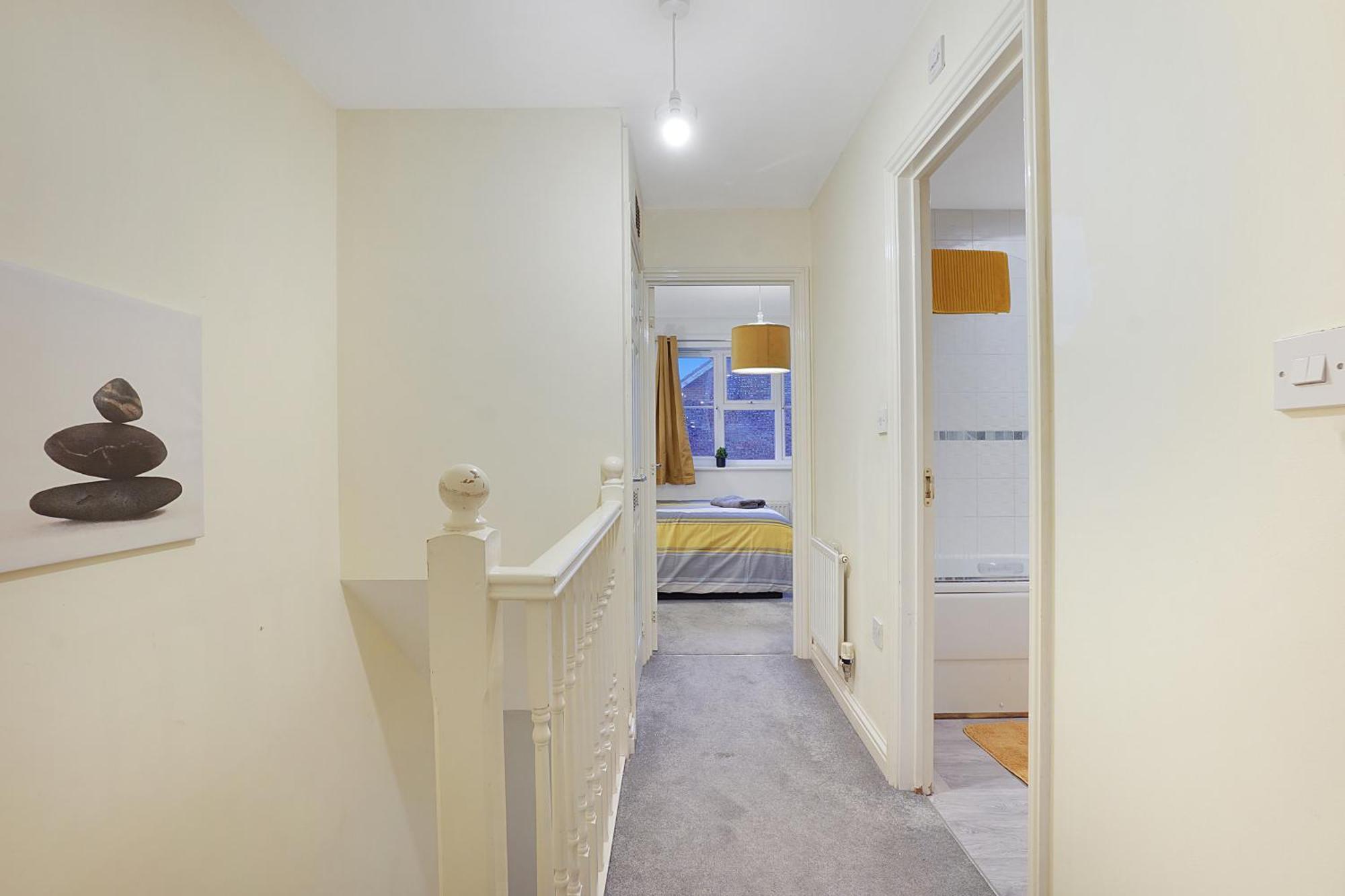 Comfortable Stylish Townhouse In Ashford Sleeps 5 Netflix 2 Parking Spaces Perfect For Contractors And Families Ashford (Kent) Exterior foto